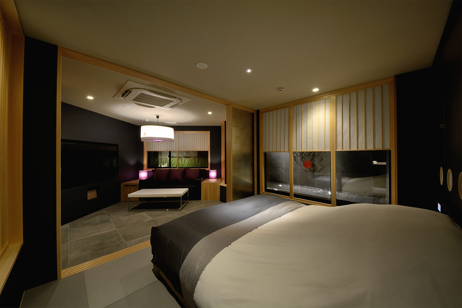 SENSE　TOKYO 客室3