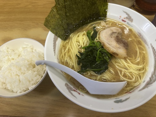 KOU(ｺｳ) 💄昨日のランチ💄