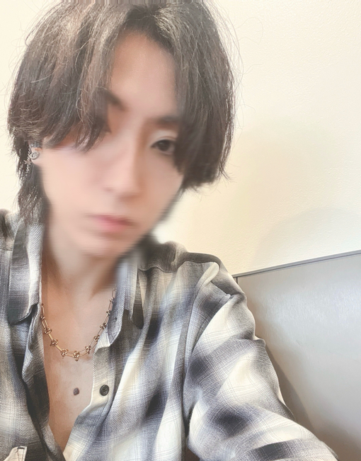 EIJI(ｴｲｼﾞ) 休日は、ダラダラする才能が試される