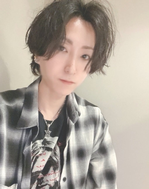 EIJI(ｴｲｼﾞ) ソースが服に飛ぶまでがパスタです