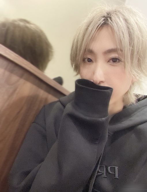 EIJI(ｴｲｼﾞ) 嵐の前の静けさ🌪️