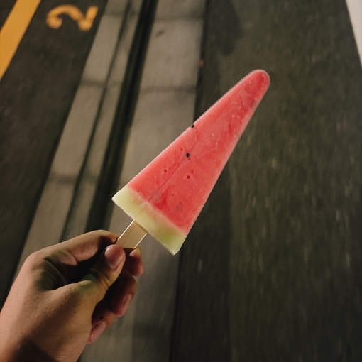 MAKOTO(ﾏｺﾄ) 帰り道で🍉