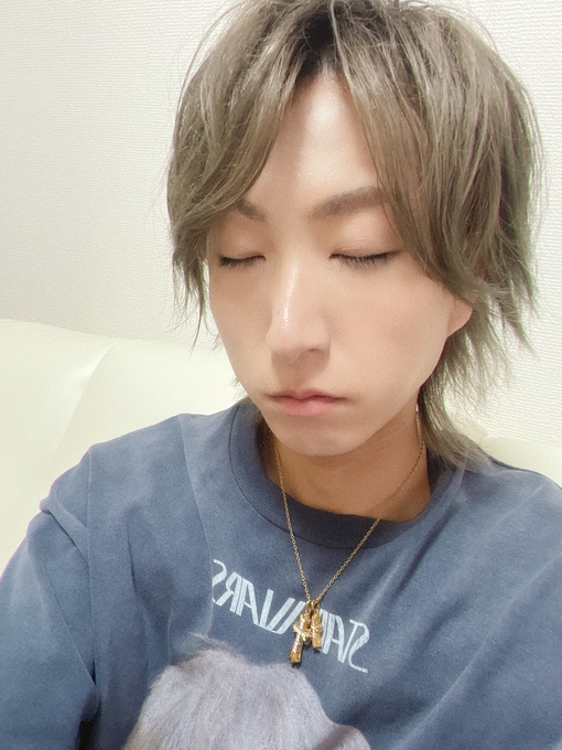 EIJI(ｴｲｼﾞ) 睡眠こそ最高の現実逃避