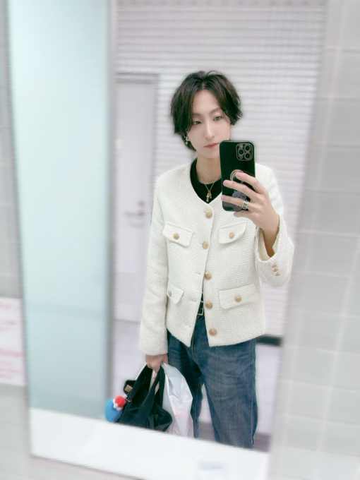 EIJI(ｴｲｼﾞ) ただいま絶賛…映されております