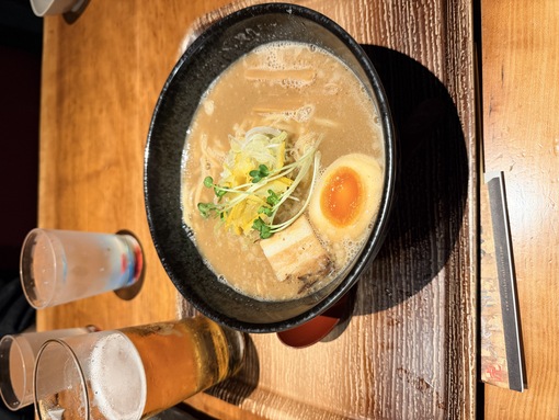 MAKOTO(ﾏｺﾄ) ラウンジ終わりに🍜