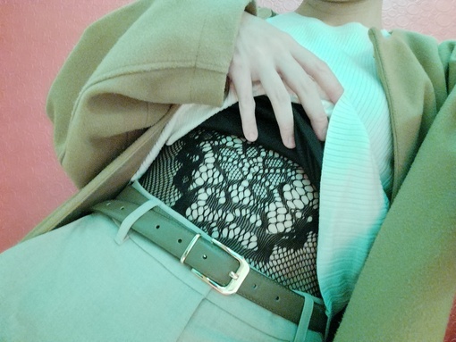 SUI(ｽｲ) 服の下…🫣