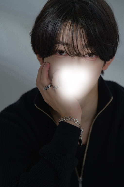 RITSU(ﾘﾂ) 宣材ちょこっと変えました✨