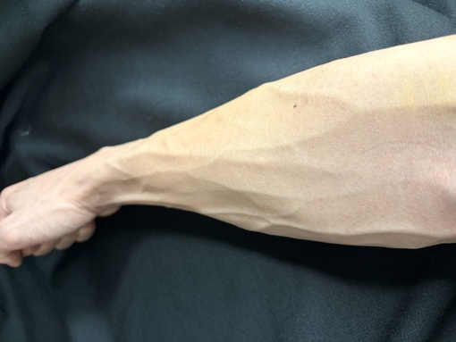 TSUKASA(ﾂｶｻ) 血管のおすそ分け💪