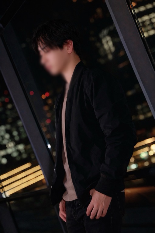 UMI(ｳﾐ) 金曜の夜、余白を仕立てる