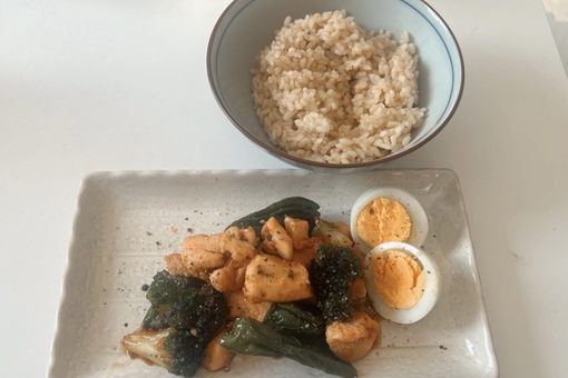 HULK(ﾊﾙｸ) 今日のご飯🧞‍♂️