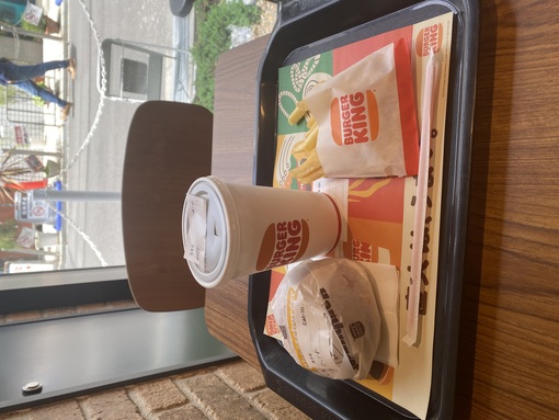 JIN(ｼﾞﾝ) 🍔👑